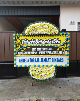 Papan Bunga Duka di Karang Asem